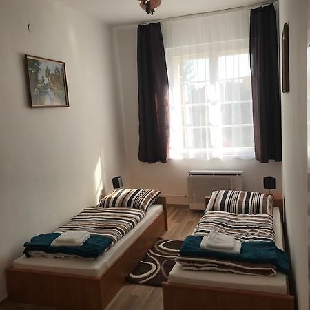 Ferienwohnung Eva Apartman Miskolc Exterior foto